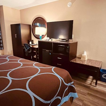 Super 8 by Wyndham Nyack NY Hotel Bagian luar foto