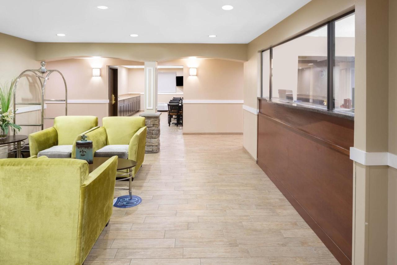 Super 8 by Wyndham Nyack NY Hotel Bagian luar foto
